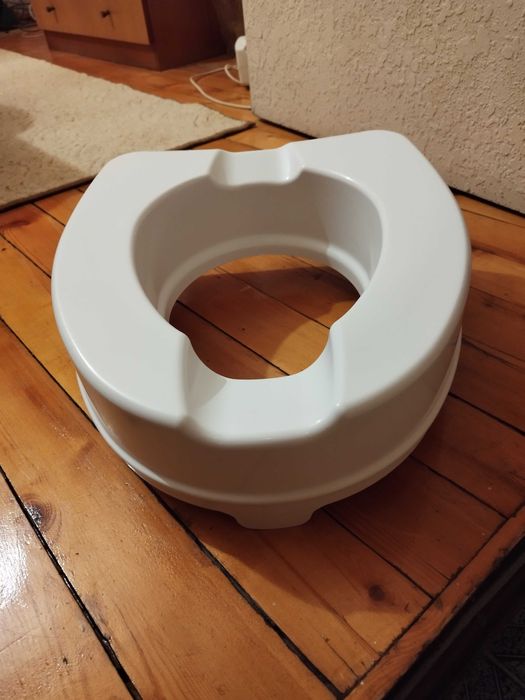 Надстройка на тоалетна чиния