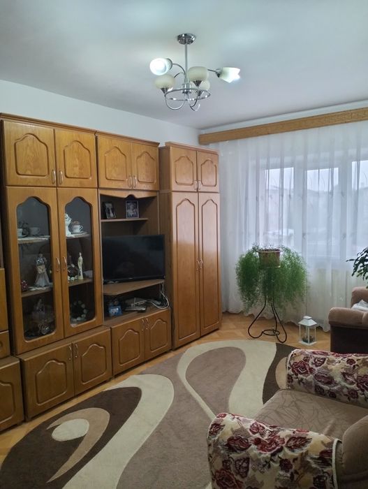 Apartament 2 camere și loc de parcare