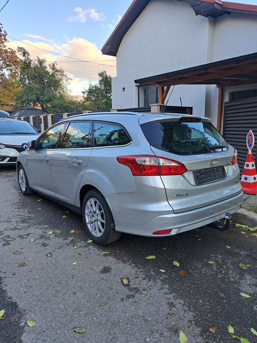 Ford Focus model Champion An 2012