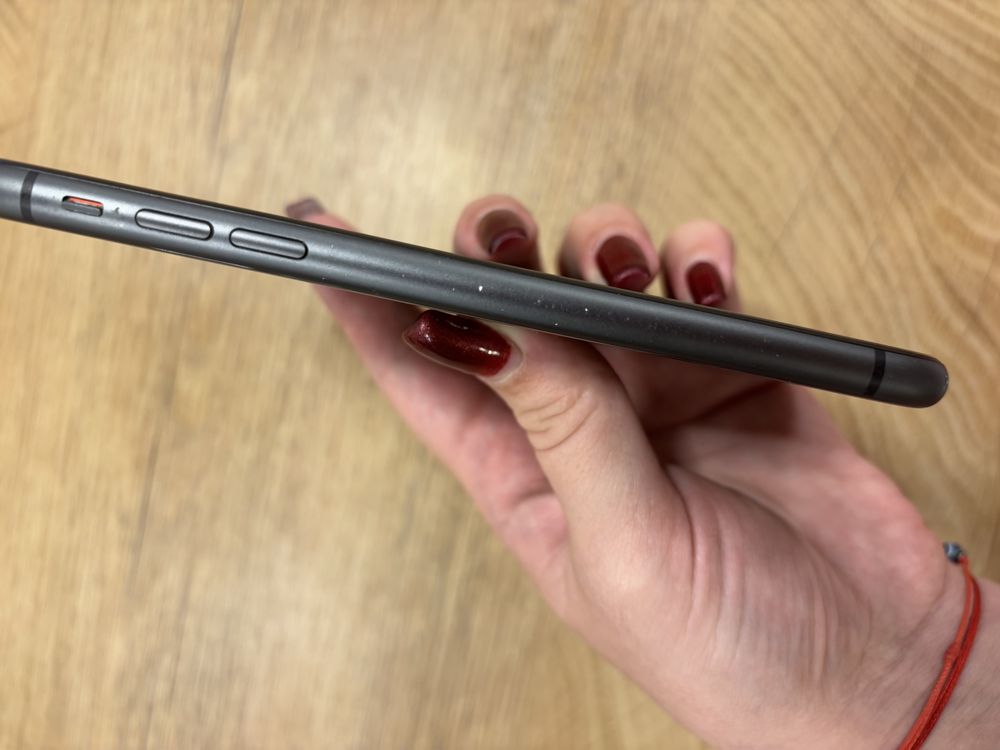 Iphone 11 с подаръци