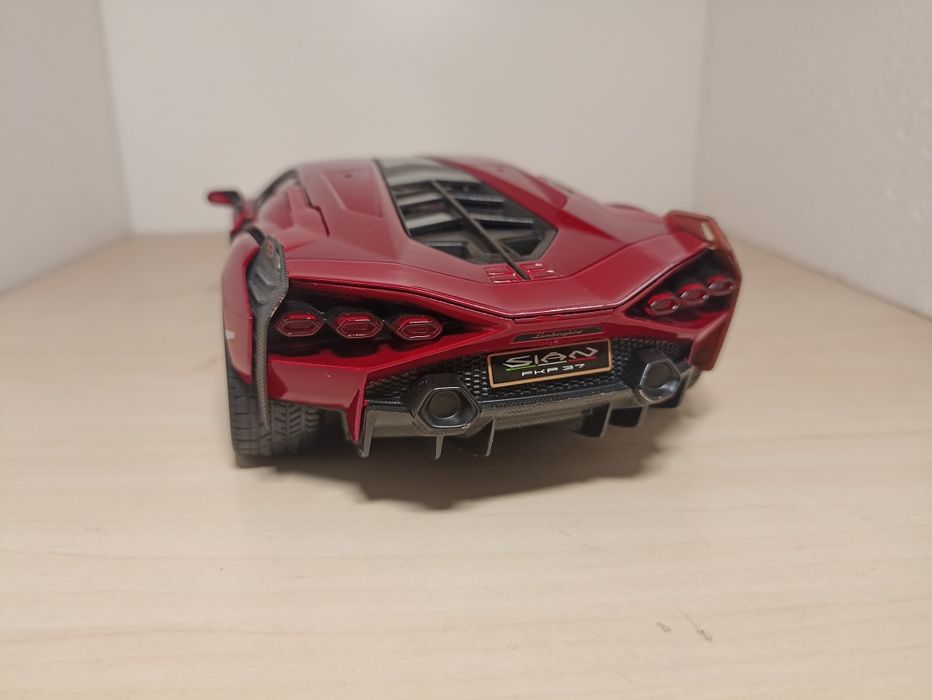 Macheta lamborghini Sian FKP37 scara 1:18 bburago