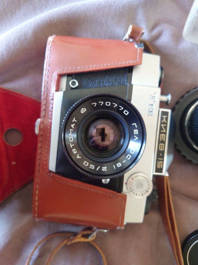 SLR Kiev 15 Tee cu Helios 81 50/2 si Mir 37/2,8