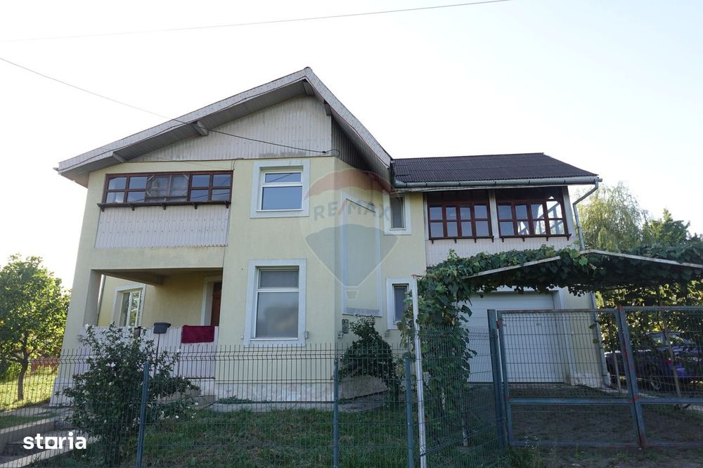 Casă cu 4 camere, de vânzare,  în Tautii de Sus