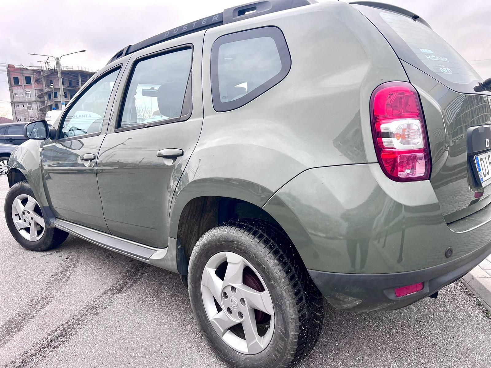 Autoturism Dacia Duster