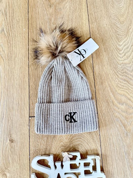 Разкошни шапки СК,The North face,Miu Miu с етествен пух