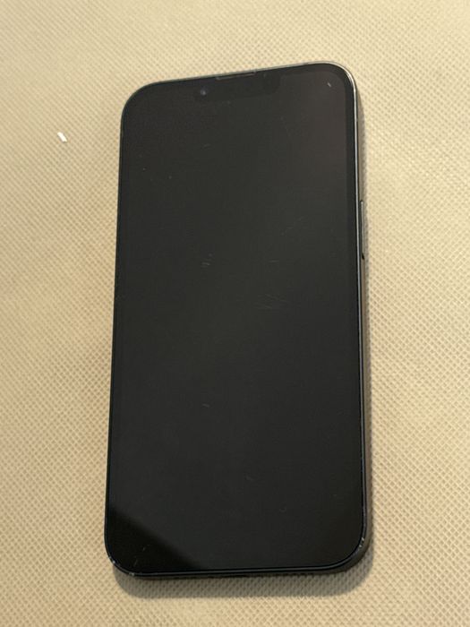 iPhone 13 în stare bună