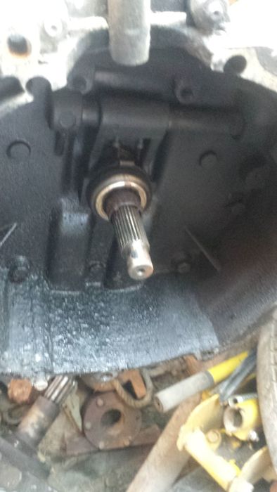 Cutie 4*4 dacia PAPUC ,1. 6 BENZINĂ-INJECTIE sau pentru  DIESEL