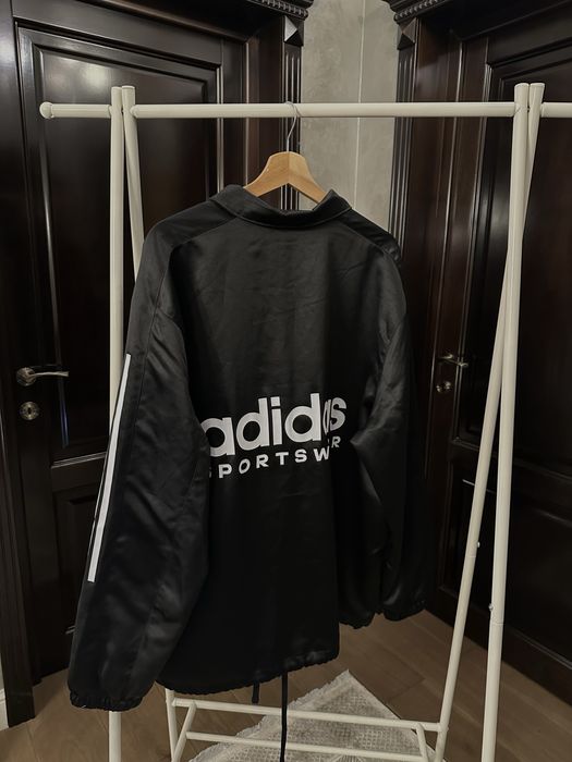 Geaca Adidas oversized