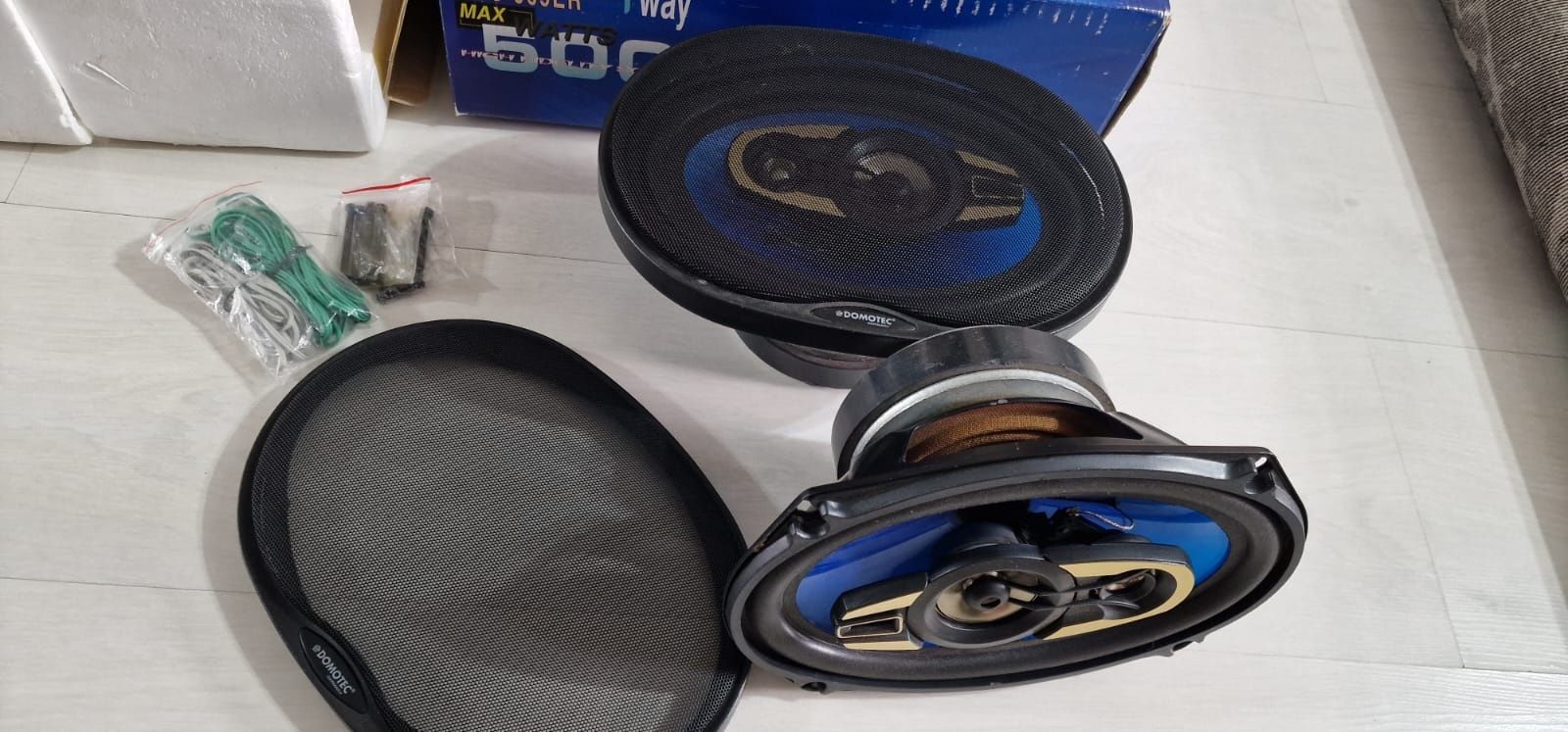 Boxe auto 500 W Domotec