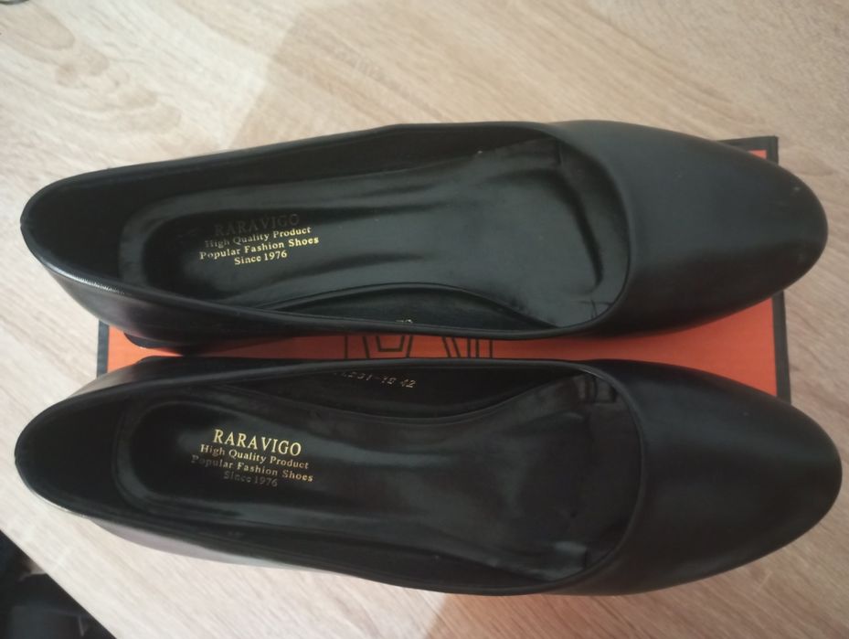 Продаются туфли.