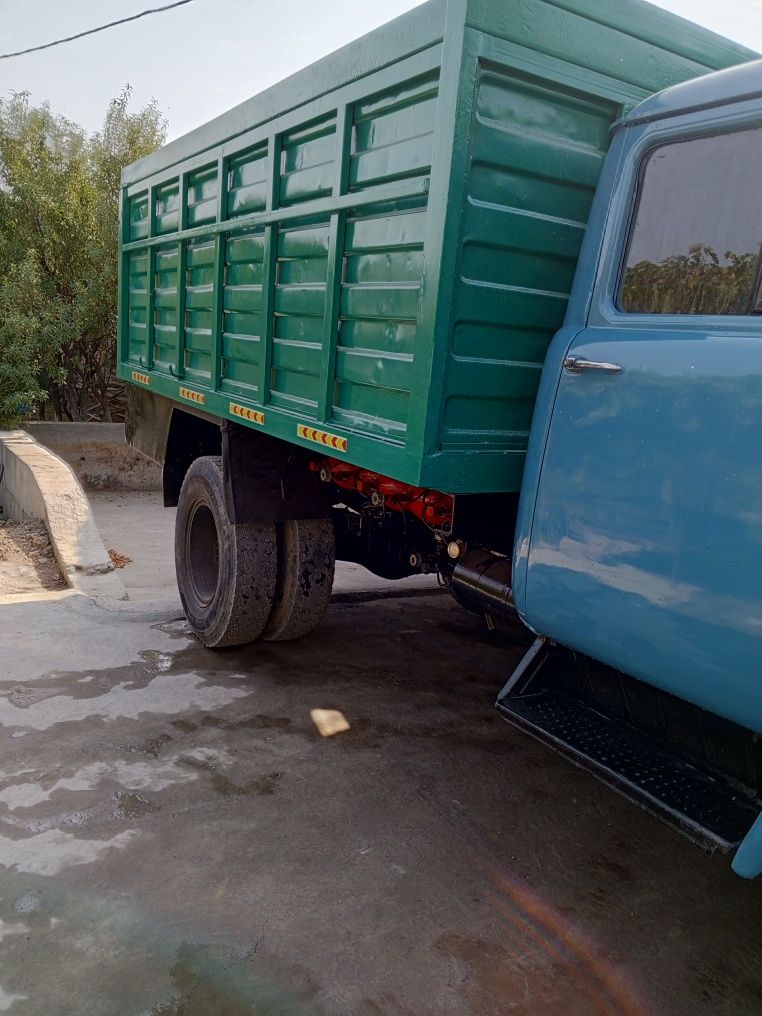 Srochno Zil 130  sotiladi yili 1987