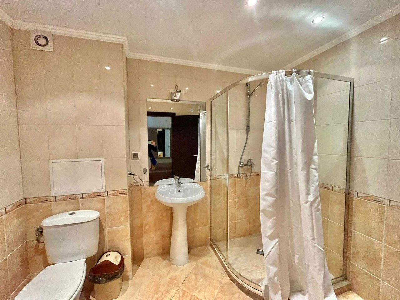 Продава се Едностаен апартамент в к.к. Елените - 60 кв.м за 834 €/кв.м - Снимка #4