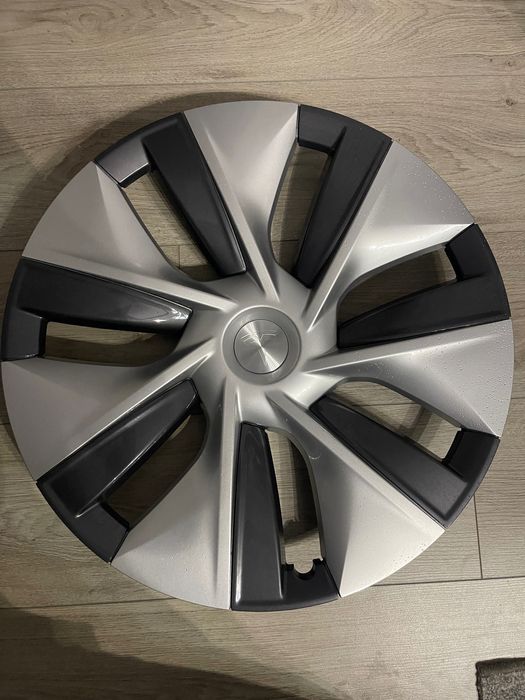 Capace Tesla Model Y Gemini 19”