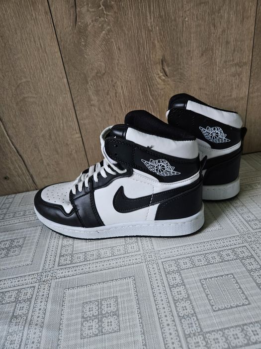 Gheată Nike Air Jordan ( marime 39)