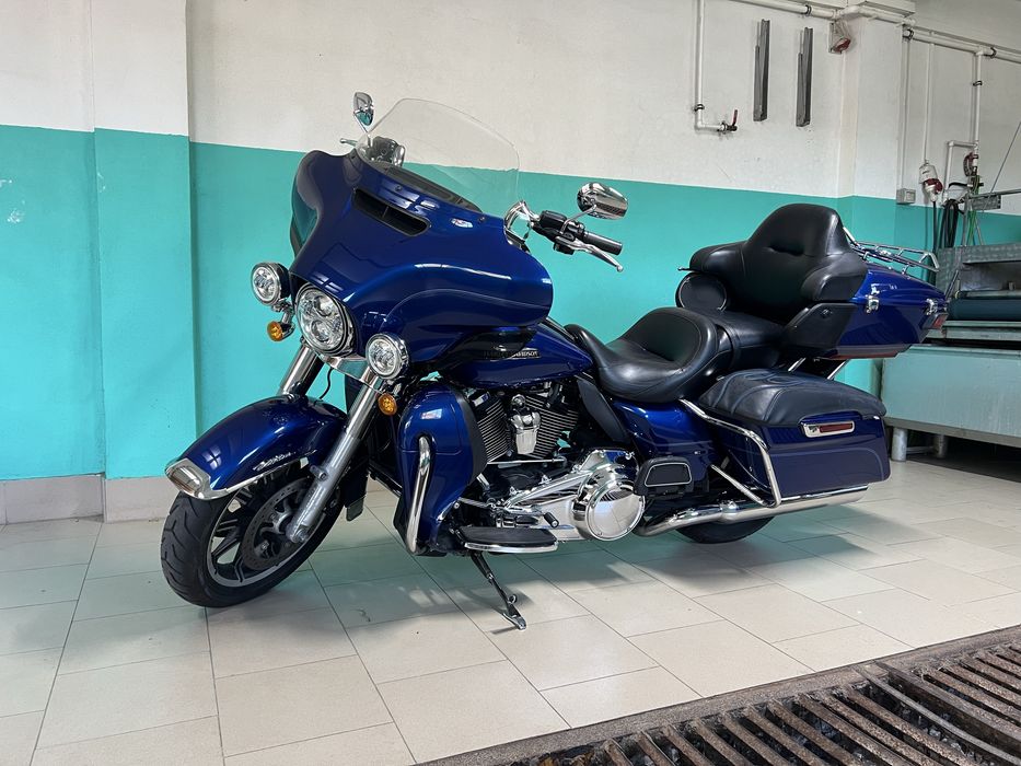 Harley Davidson Electra glide(street glide) sau schimb cu pan america