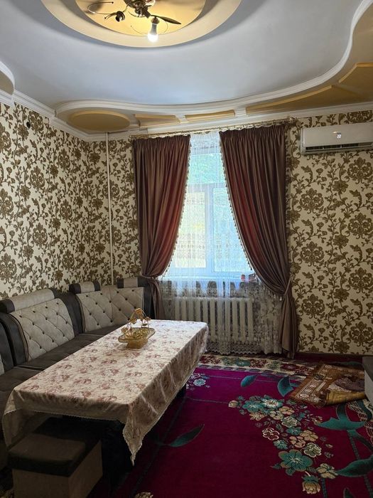 Продаётся большая 3-ех комнатная высокопотолочная квартира