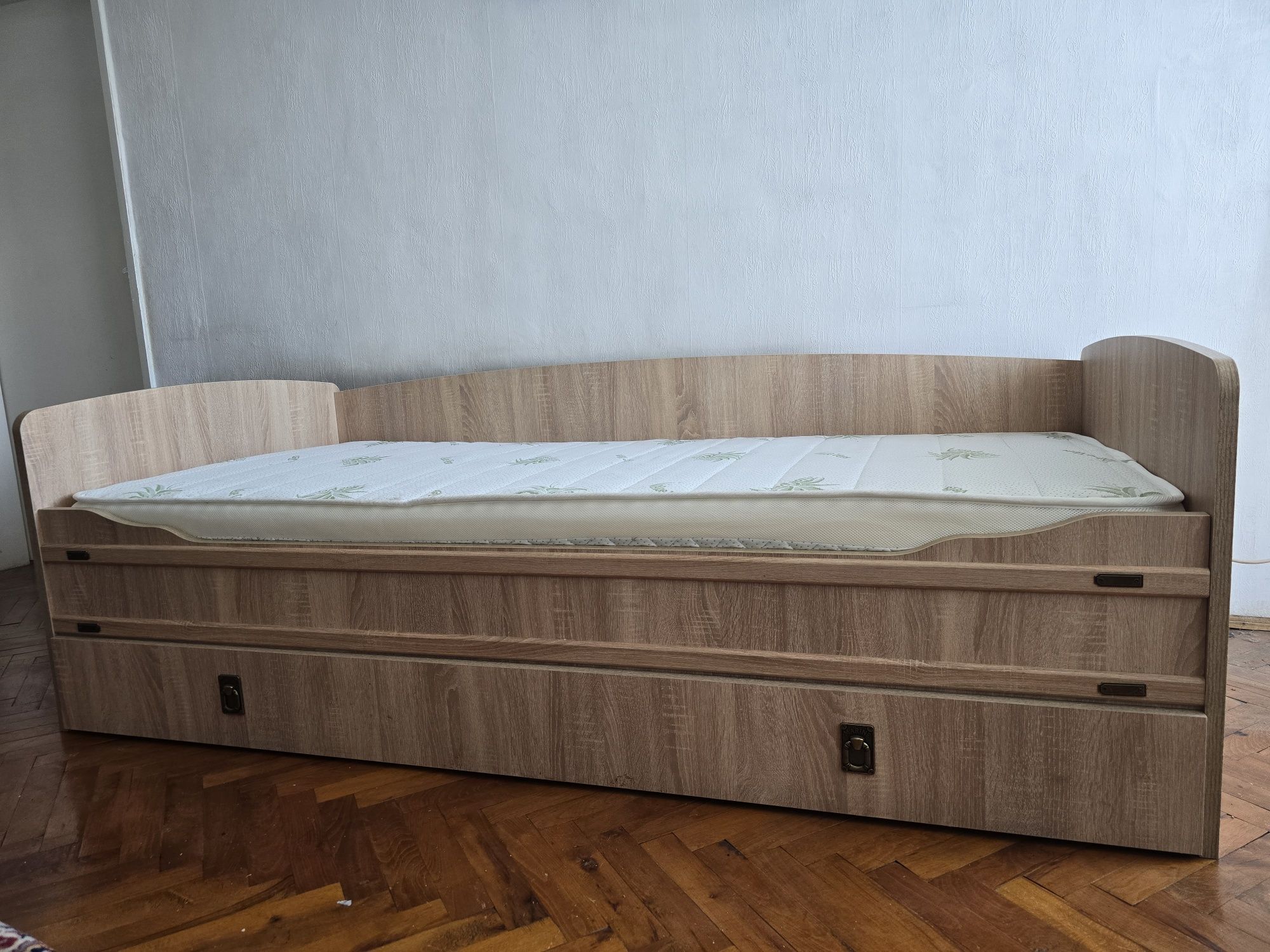 Чисто ново легло + матрак 90 х 200