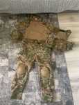 Vand kit airsoft multicam cu vesta