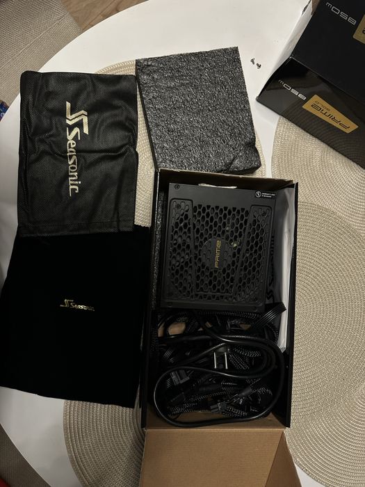 Sursă Seasonic PRIME Gold 850W – 80+ Gold, Full Modular, High-End