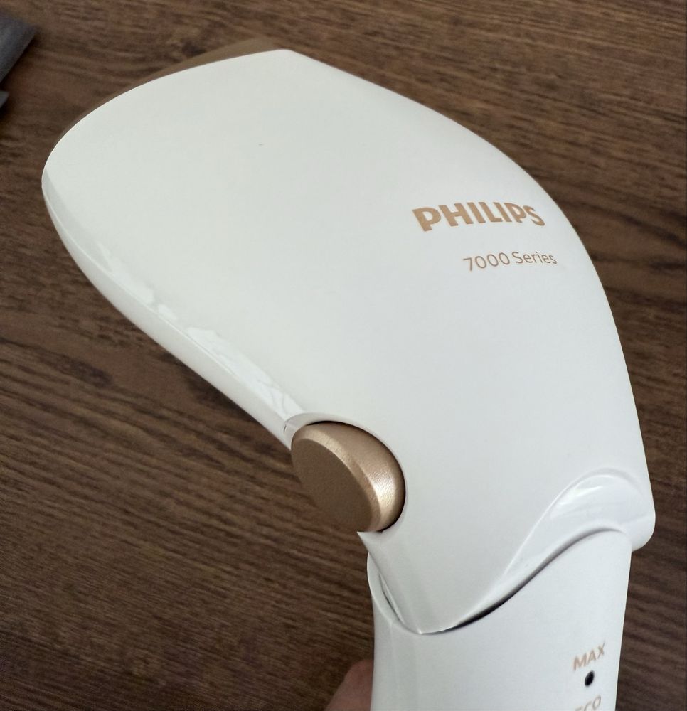 Уред за Гладене с Пара Philips 7030