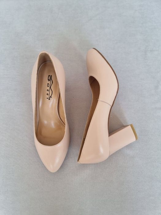 Женская обувь, туфли, натуральная кожа. Размеры 33, 37, 38