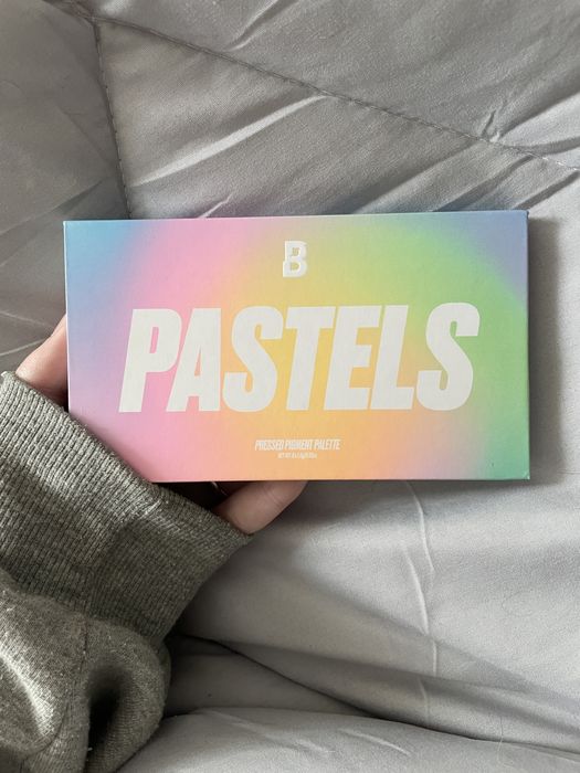 новая палетка теней beauty bay pastels