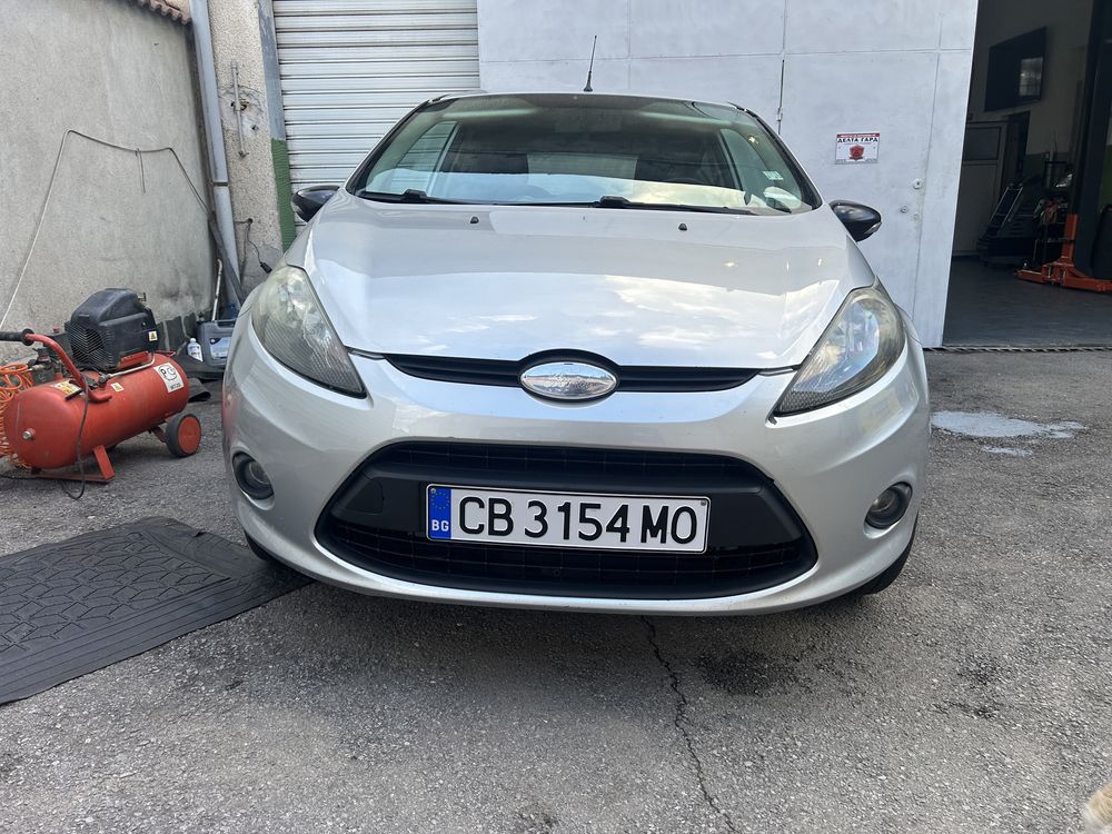 Ford Fiesta 2010г 1.4 бензин/фабрична газ ЗА ГЛАВА
