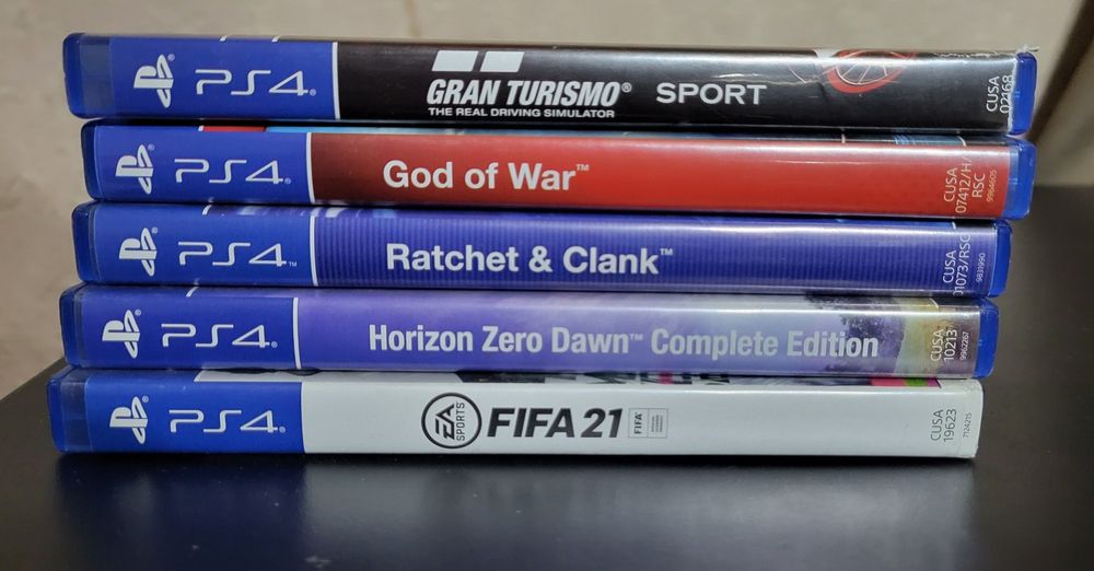 Диски PS4 в хорошем состоянии