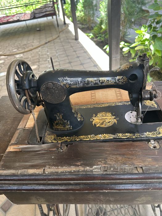 Швейная машинка Zinger (раритет)
