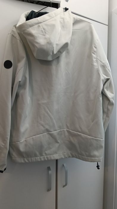 geaca pull&bear softshell