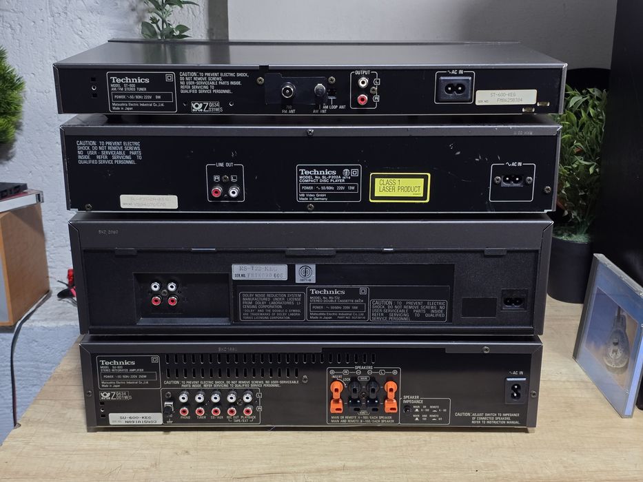Linie audio TECHNICS, amplificator, tuner, cd player, deck casetofon