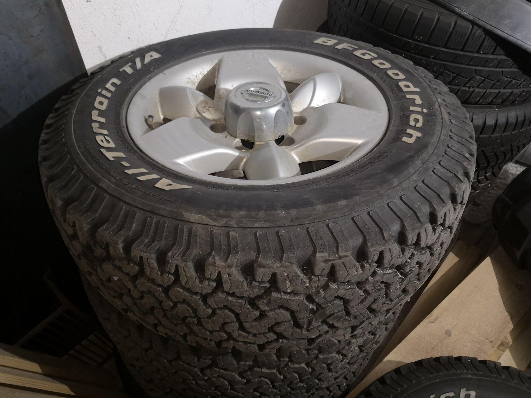 Гуми с джанти за Nissan terrano