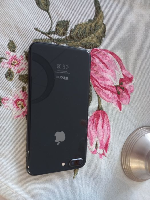 Iphone 8 plus 64 GB