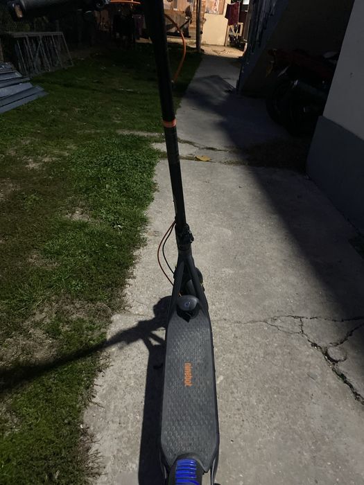 Trotinetă electrică Ninebot F2 Pro – Ca nouă