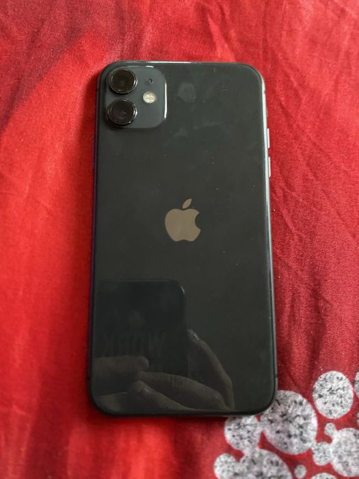 Vand iphone 11 sau schimb