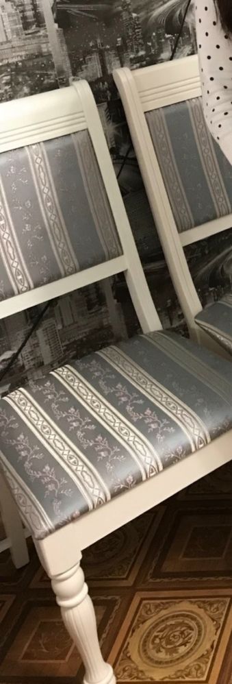 Продам стол и стулья