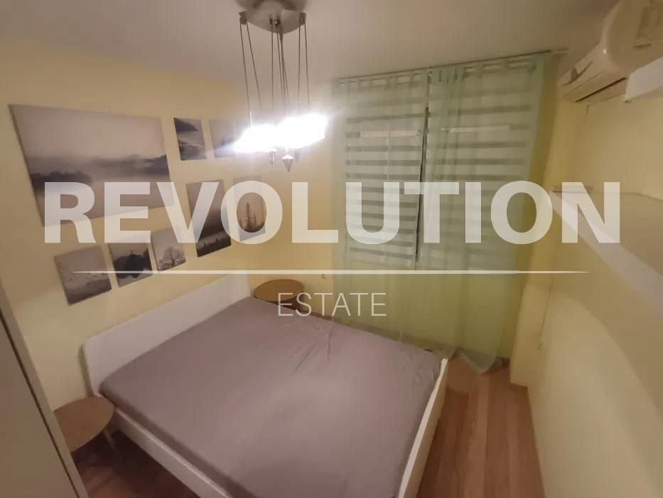 Дава се под наем Тристаен апартамент в Варна, Бриз - 150 кв.м за 800 € - Снимка #5