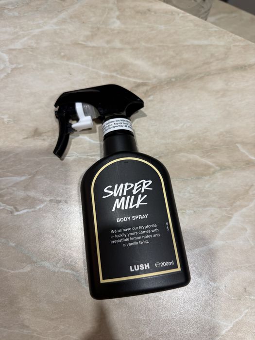 Lush Supermilk спрей за тяло