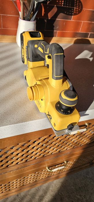 DEWALT  rindea ca noua