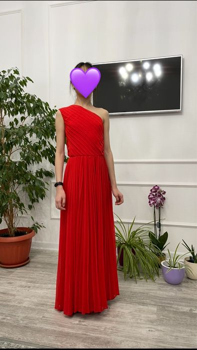 Платье вечернее красное