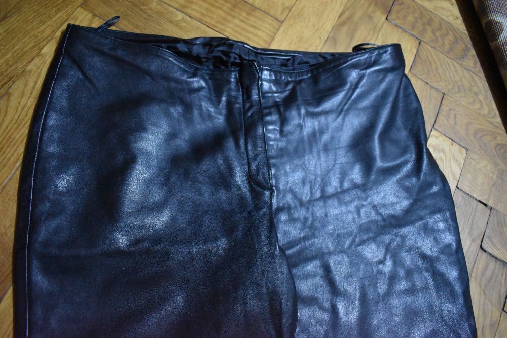 Pantaloni dama din piele