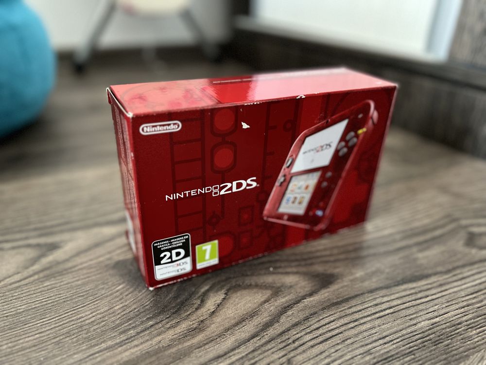 Nintendo 2DS Rosu-transparent sigilat