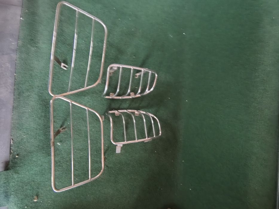 Vând set protecție material inox far+ stop Mitsubishi L200