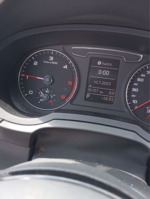 Vindem piese auto audi Q 3 2.0 tdi cu adbluie 35.000 km an2015