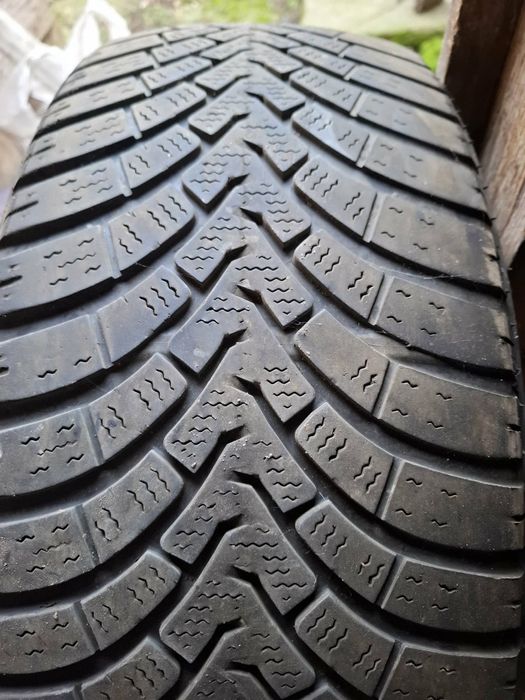 Vând anvelopa cauciuc de iarna M+S Falken