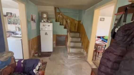 КЪЩА с РЗП 100 кв.м., двор 800 кв.м., село Иван Вазово