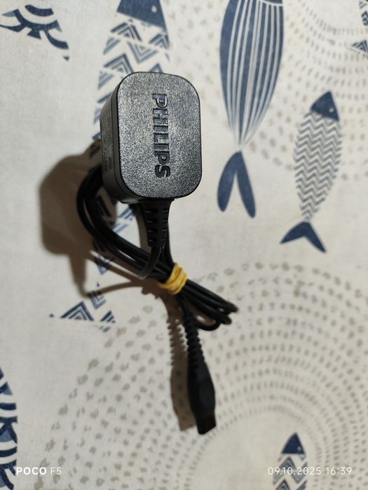 Зарядно за самобръсначка "Philips"
