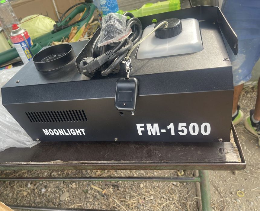 Aparat fum si lumini