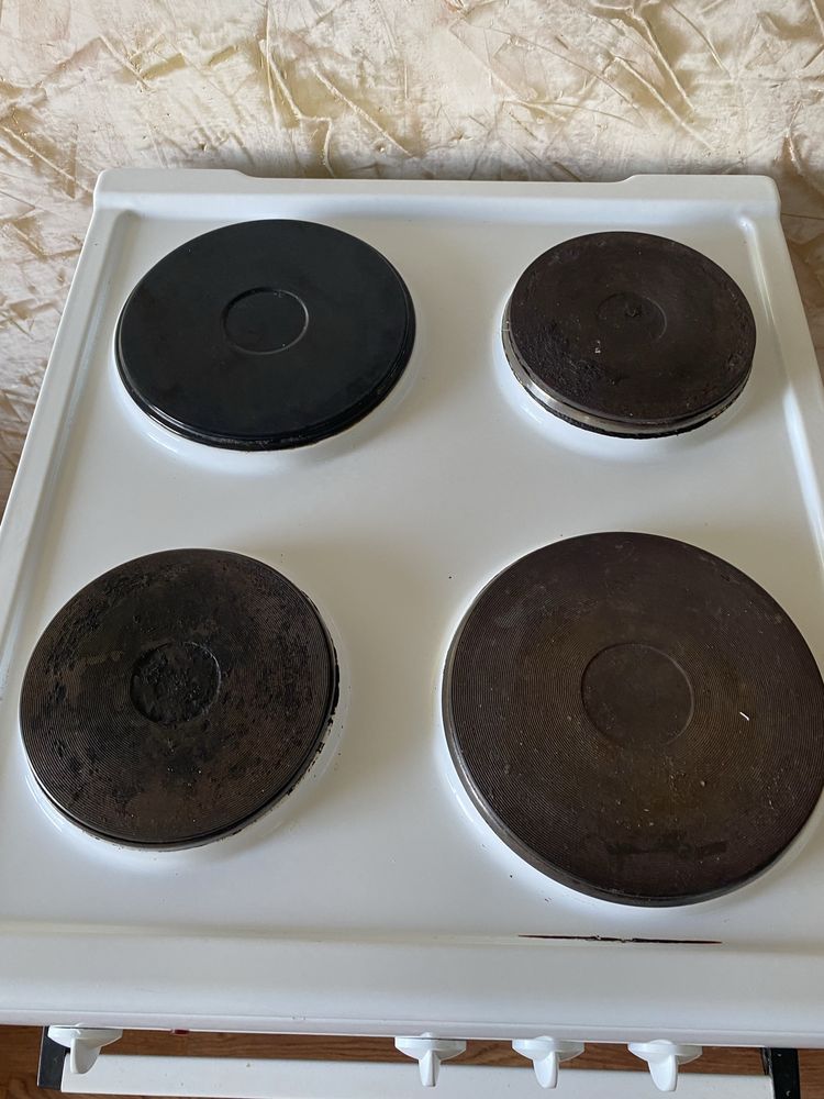 Продам элекрическую плиту