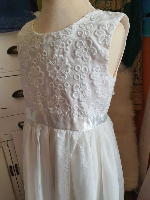 Rochie alba pentru fete eleganta varsta 8 ani
